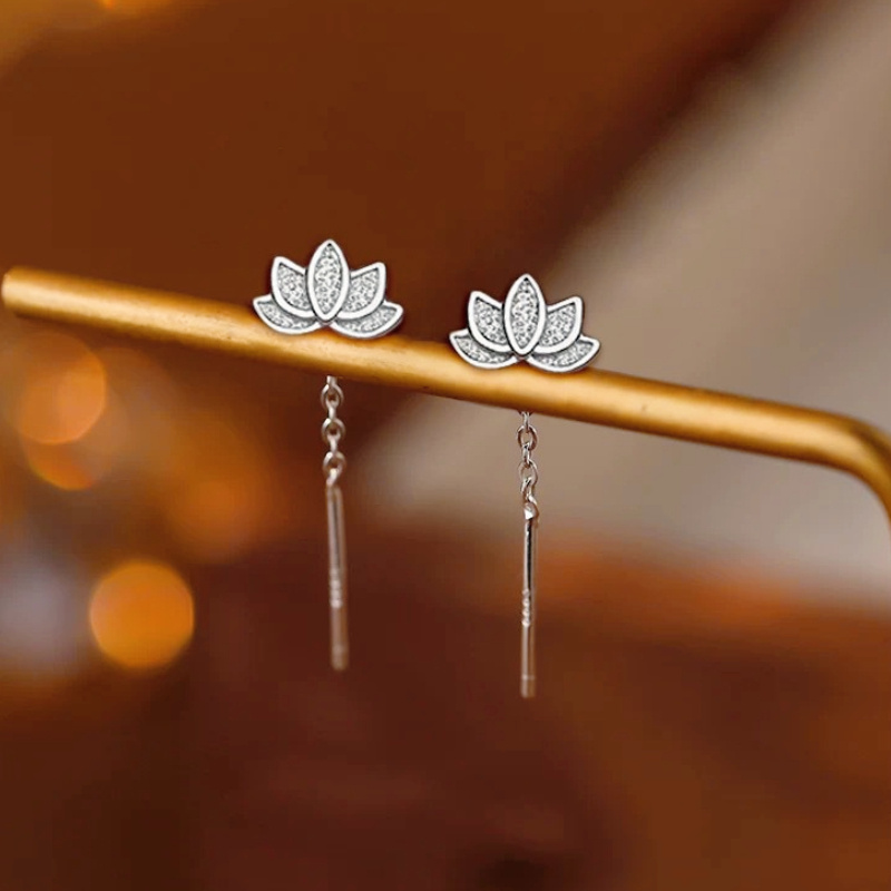 E-shop Paar einzigartig designte Vintage Lotus Quasten Ohrringe - Mode Schmuck Ideal für Damen , Urlaubs-Outfits und Geschenke