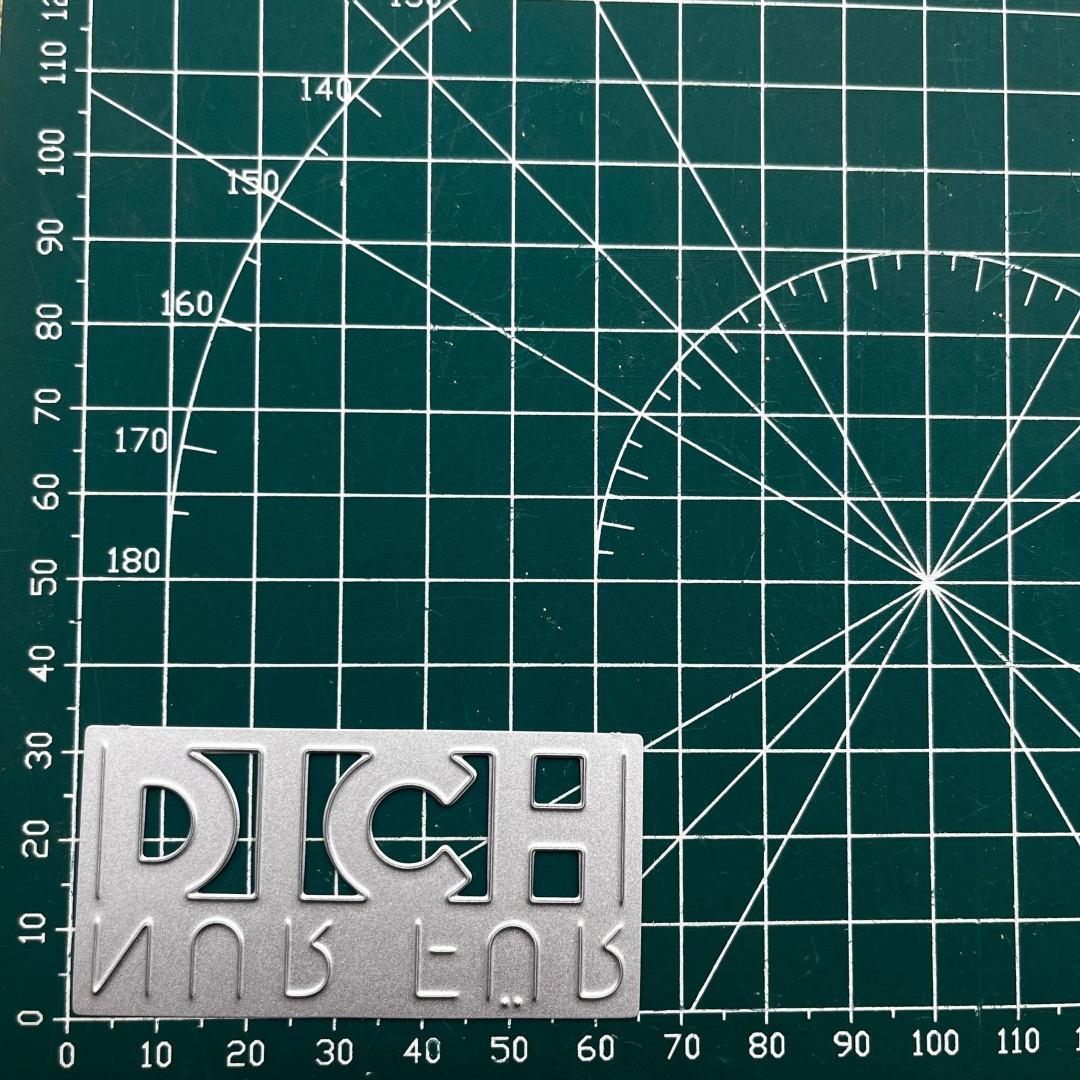 Metal Template Die Designed Specifically For You, Featuring A Heart Shape Ideal For Scrapbooking, Photo Albums, Paper Cards, And Embossed Crafts