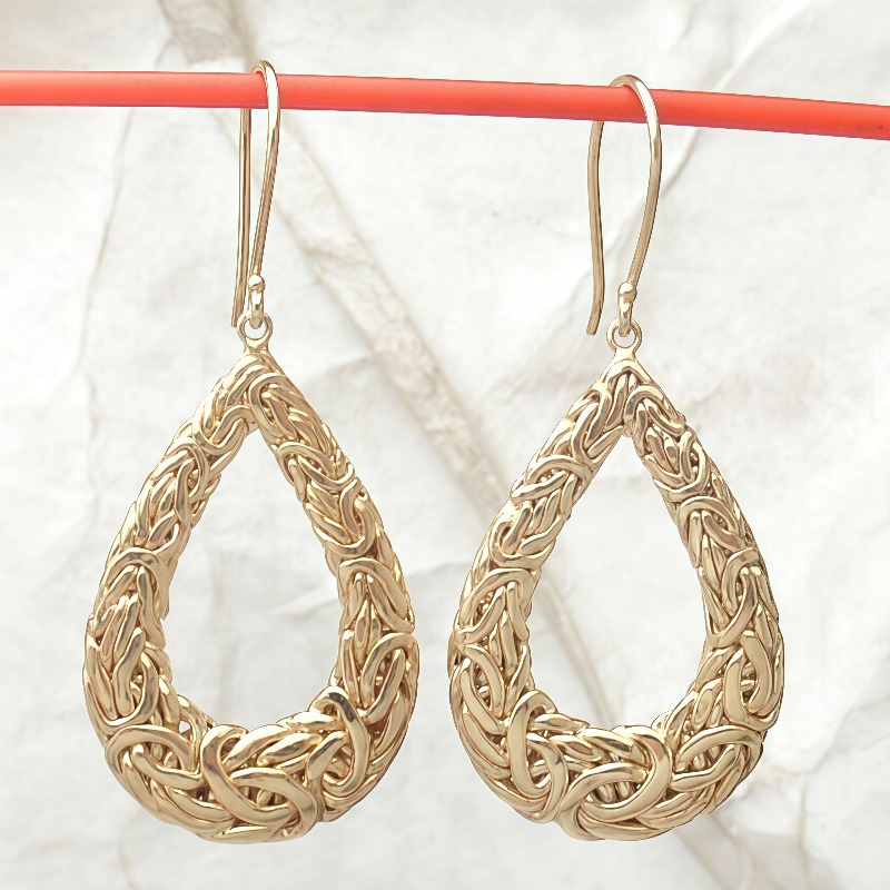 Women's Retro Bohemian Hollow Woven Twisted Earrings