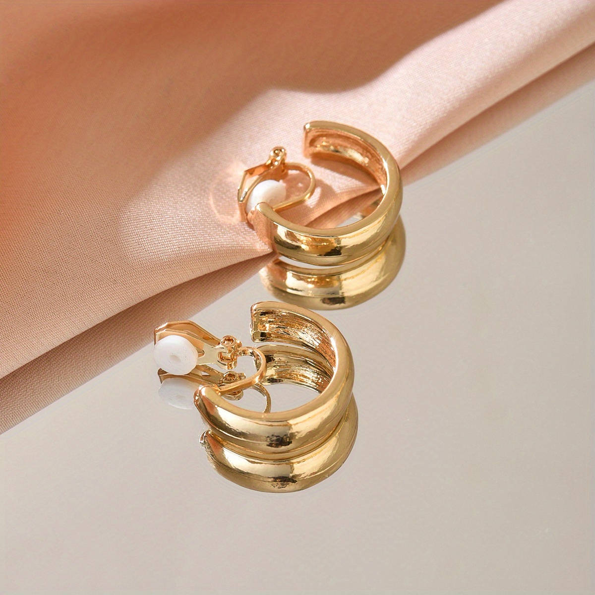 Women's Simple and Elegant C-Shaped Hoop Clip-On Earrings