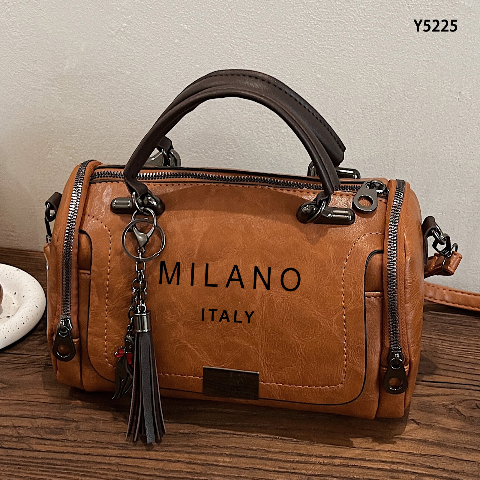 TEMU 1pc Retro Men's Crossbody Bag - Exquisite Handbag With Tassel Charm, " Italy" Silhouette Design, With Light Luxury Hardware, Detachable Strap,