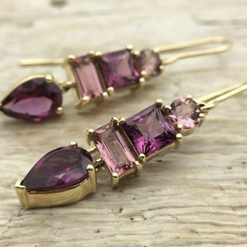 E-shop Vintage Lila Synthetische Zirkonia Geometrische Anhänger Ohrringe für Frauen – , Partys, Urlaub, , Casual, Luxus Goldene Ohrringe Schmuck