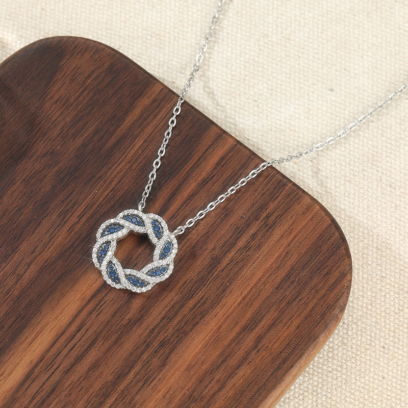 TEMU Exquisite Retro Twisted Flower-shaped Hollowed-out Necklace, Set With Blue And White Synthetic Zirconia, A Fashionable And Elegant Accessory For
