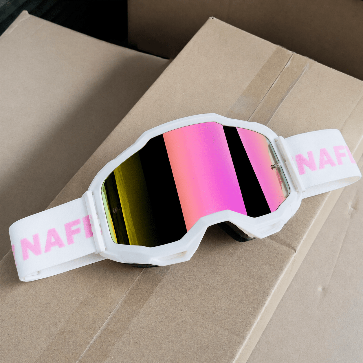   anti fog ski goggles with mirrored   tpu frame thick foam padding adjustable strap for alpine and snowboard skiing men and women
