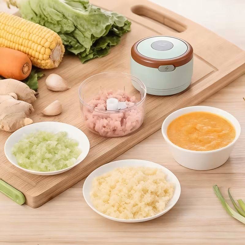 electric mini food chopper compact portable kitchen appliance electric garlic mincer and mini food processor portable mini food processor rechargeable vegetable blender lightweight design suitable for nuts peppers onions plastic material Product details 3