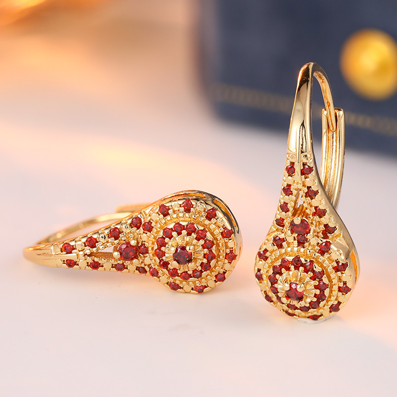 Ladies' Retro Palace Style Circular Earrings