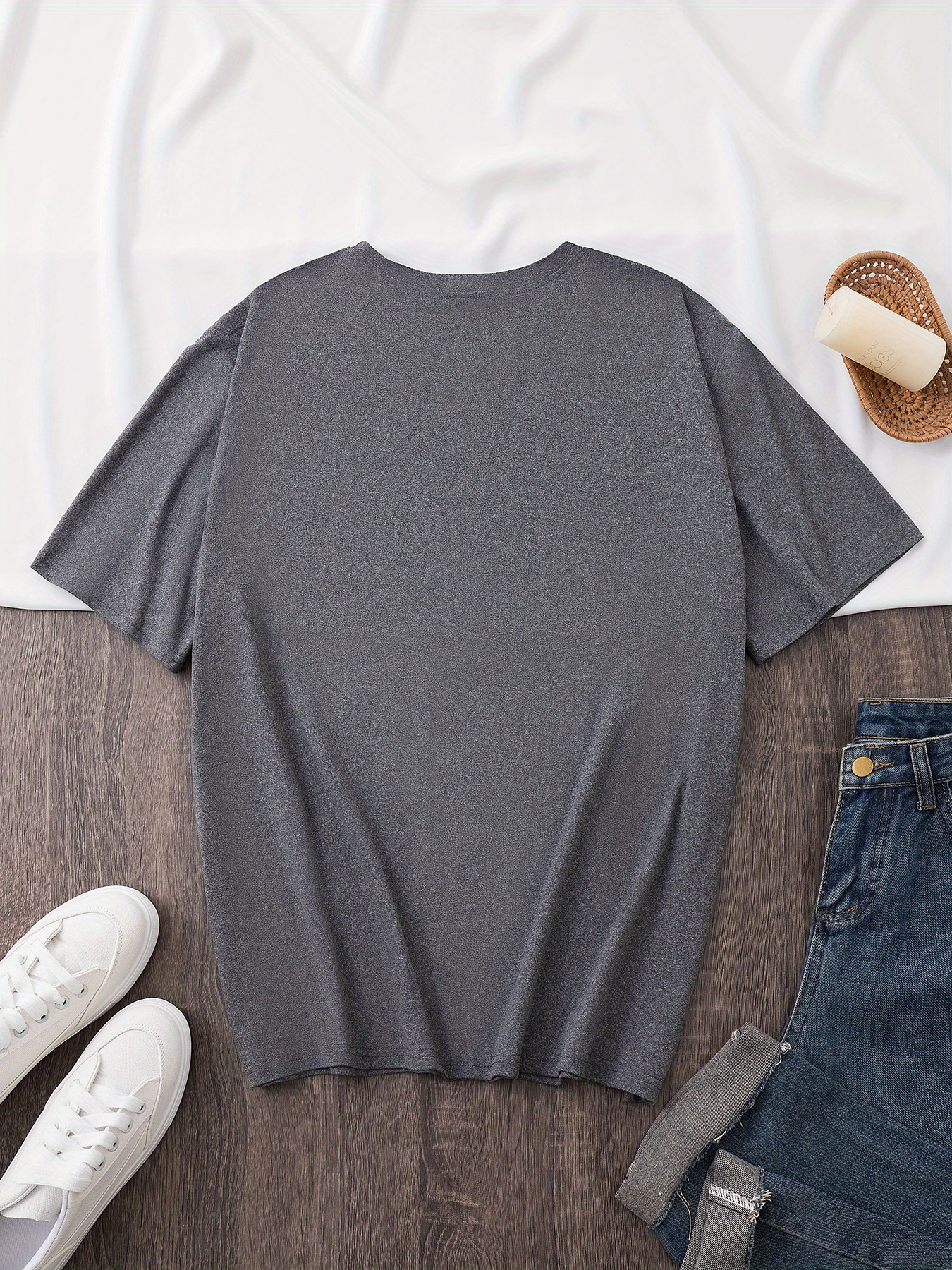 Auntie T-Shirt For Women - 'Auntie' Rainbow Letter Print Casual Short Sleeve Tee