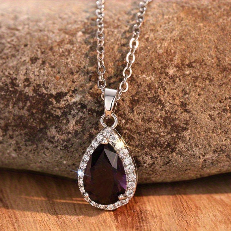 Image of Vintage Elegant Inlay Purple Zirconia Teardrop Pendant Necklace For Women Banquets Wedding Parties Vacations Valentine's Day Commemorative Gifts Daily Temperament Jewelry Charms