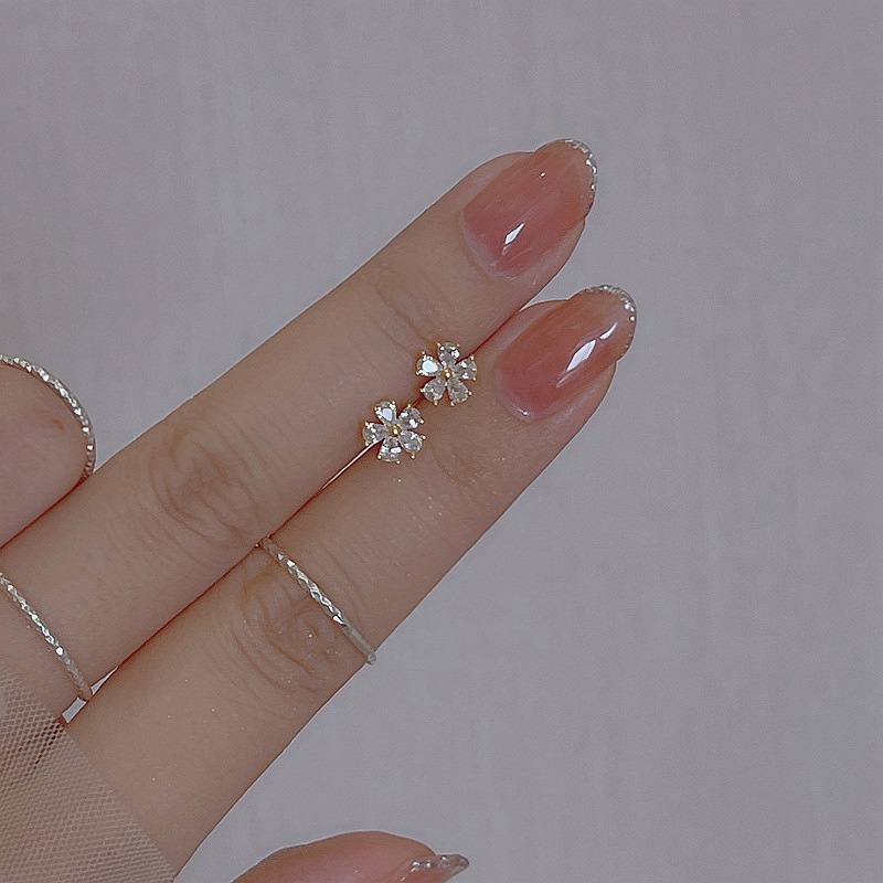 E-shop Paar Damen-Florale Strass-Ohrstecker - Minimalistischer Alltags- & Festtagsschmuck, Keine Beschichtung Nötig, Elegantes Geschenk für