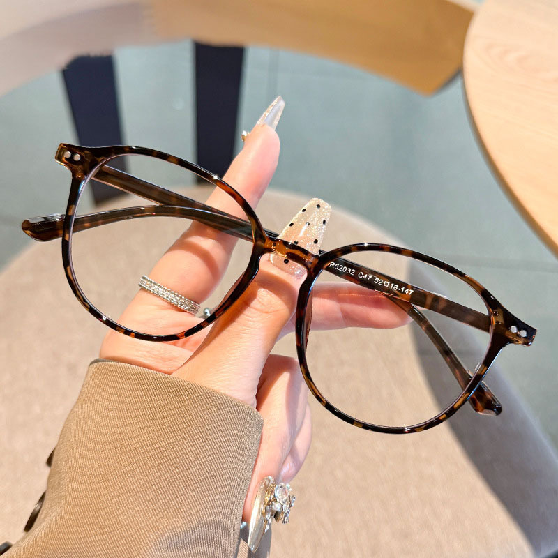 Fashionable And Versatile Plain Glasses, Featuring A Easy Solid Color Oval Frame, Lightweight Tr90 Decorative Eyewear Suitable For Men And Women