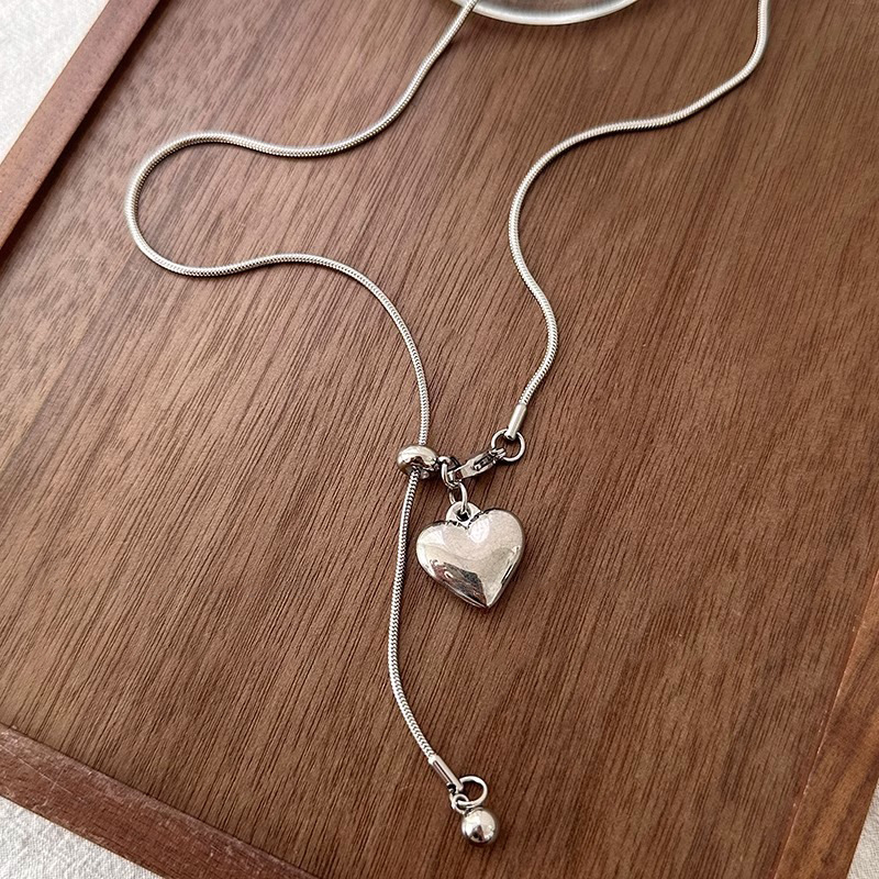 1pc Minimalist Silvery Heart Pull-out Necklace Sweater Chain, Elegant And Versatile, Niche Design Y-shaped Necklace, Suitable For Daily Wear And Dates