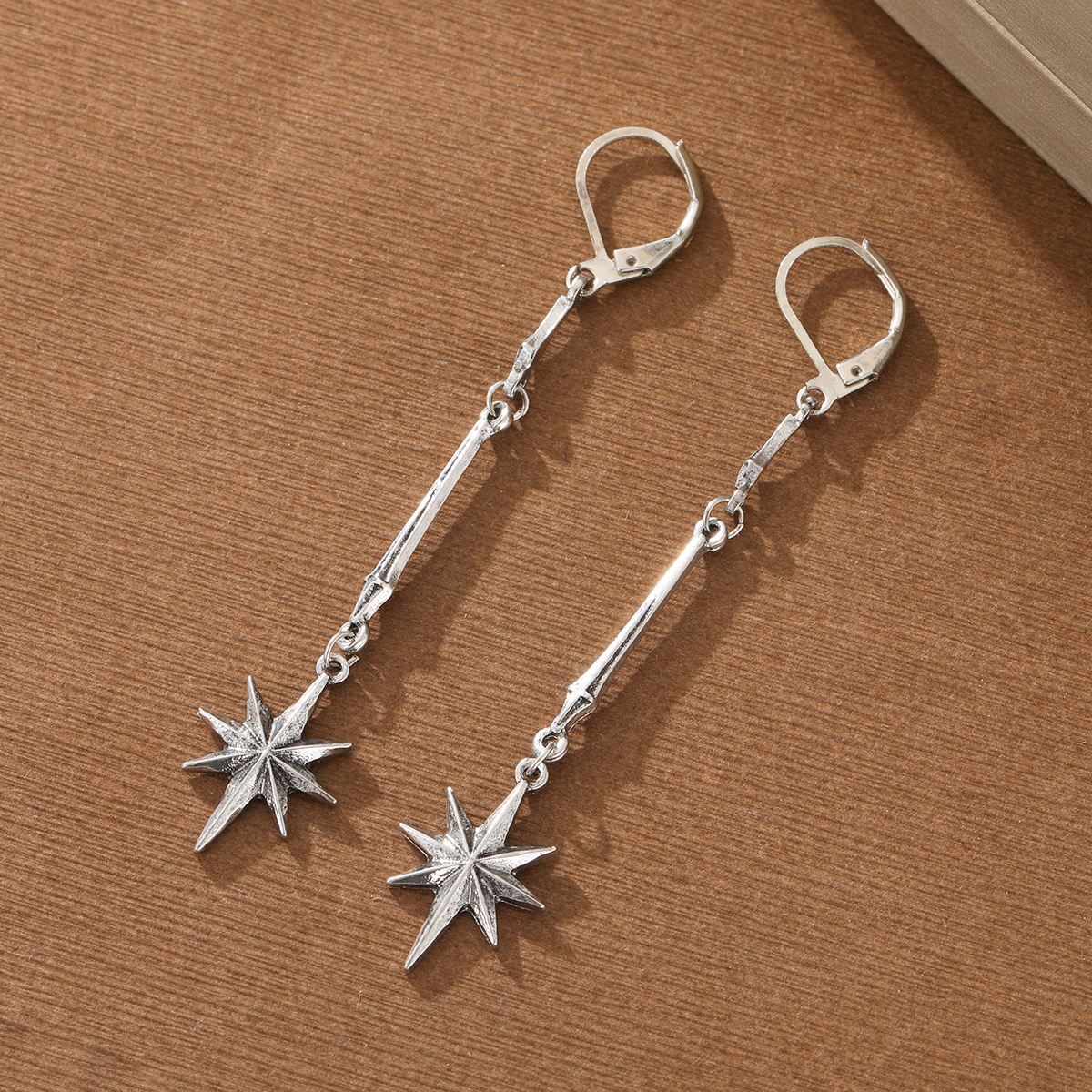 TEMU Barre longue texturée minimaliste avec boucles d'oreilles 3D d'étoile octogonale pour quotidiens et les festivals de musique