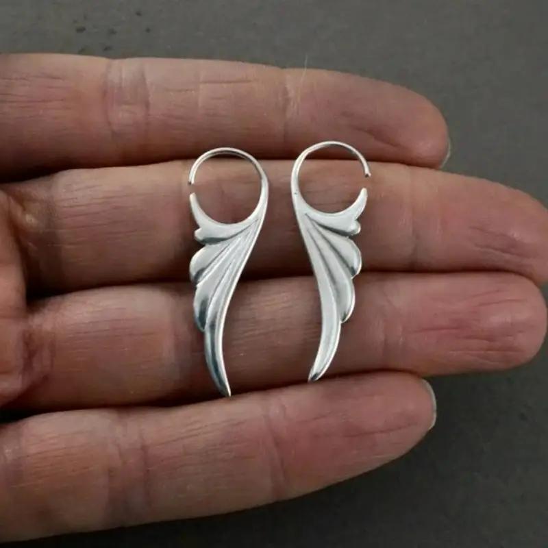 Women's Minimalist Silvery Wing Earrings — Light Style