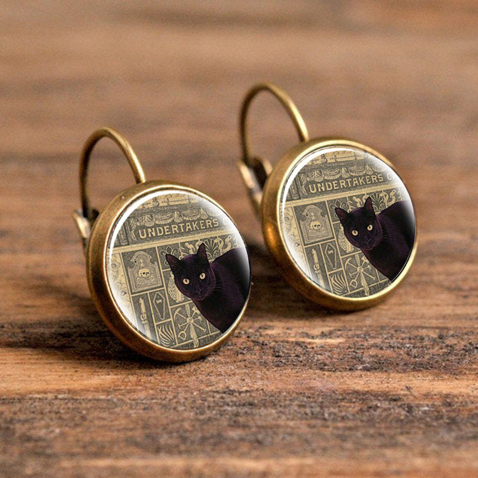 Creative Glass Animal Pattern Earrings, Retro Cartoon