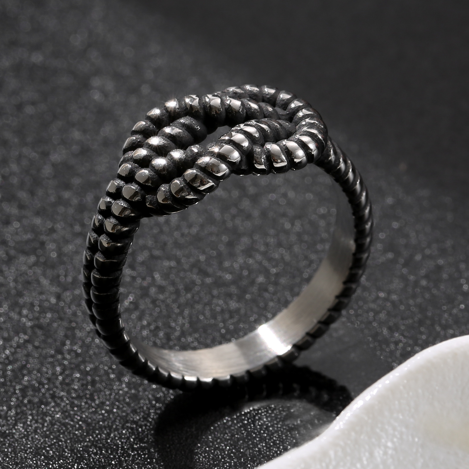 Image of 1pc 304l Stainless Steel Vintage Woven Knot Ring Distressed Men' S Ring Men' S Ring Ring Gift Vintage Style 304l Stainless Steel Jewelry