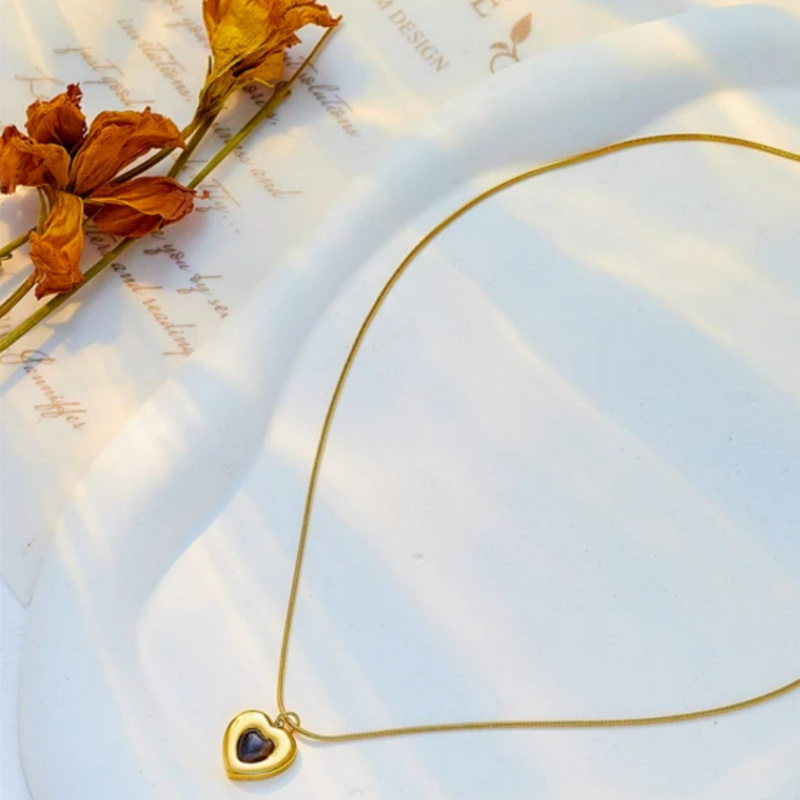 Women's Heart Pendant Necklace, Black Inlaid Heart Snake Chain