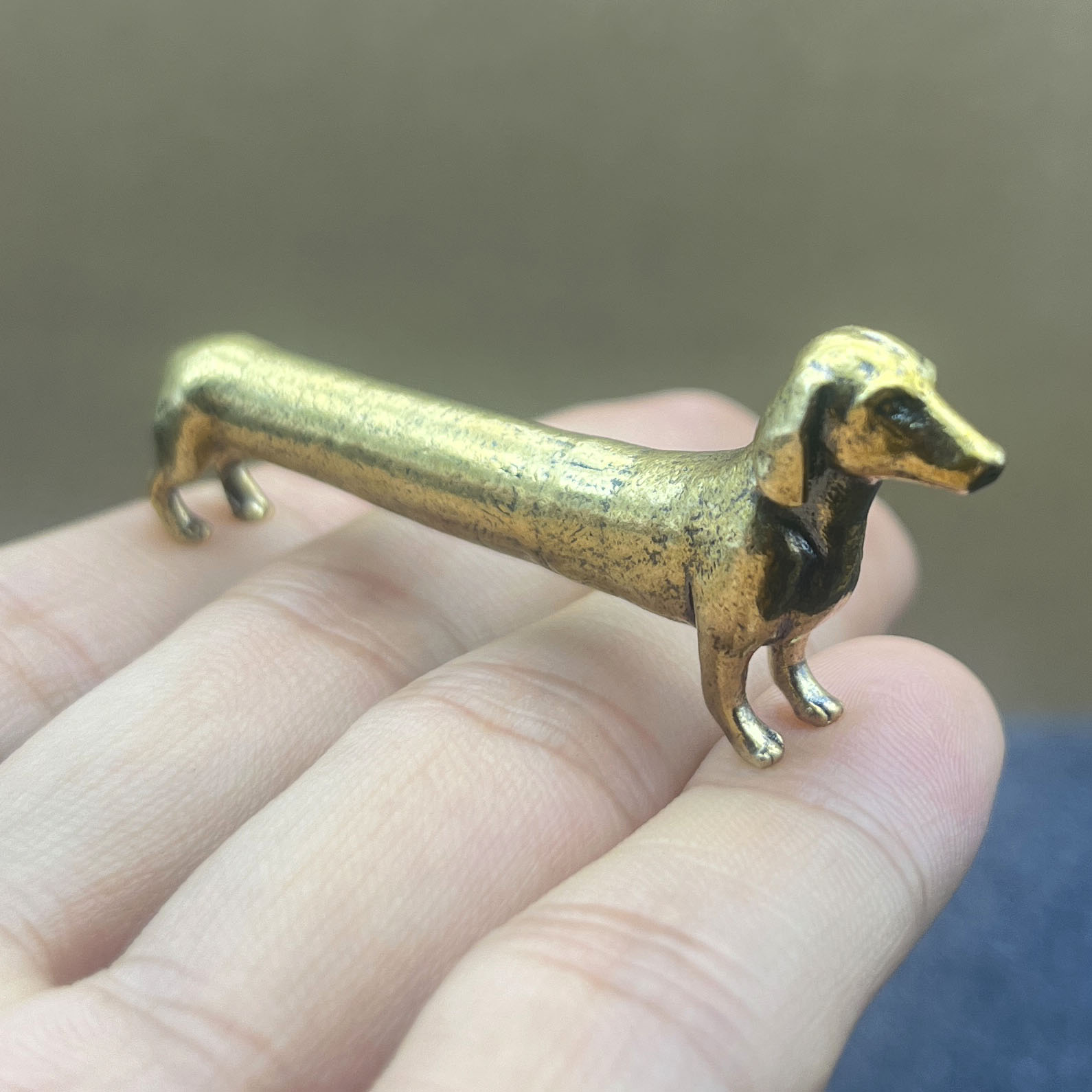 Image of Collectible Figurines ，christmas Decor Long Dachshund Figurine Ornament, Brass Dog Statue, Desktop Craft For Gifting, Halloween