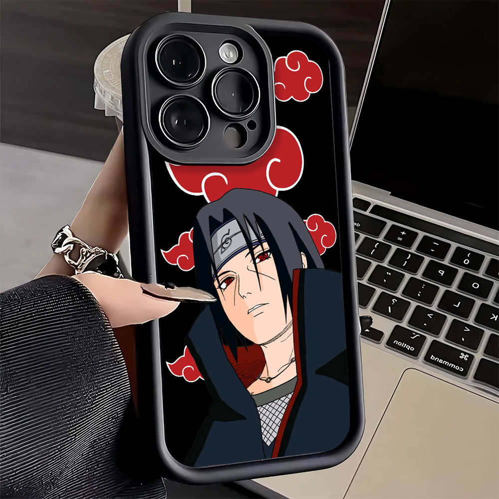 Funda elegante para teléfono Uchiha Itachi diseñada para varios modelos de iPhone, incluyendo 16, 17, Air 16E y más, con material de silicona suave y protección para la lente.