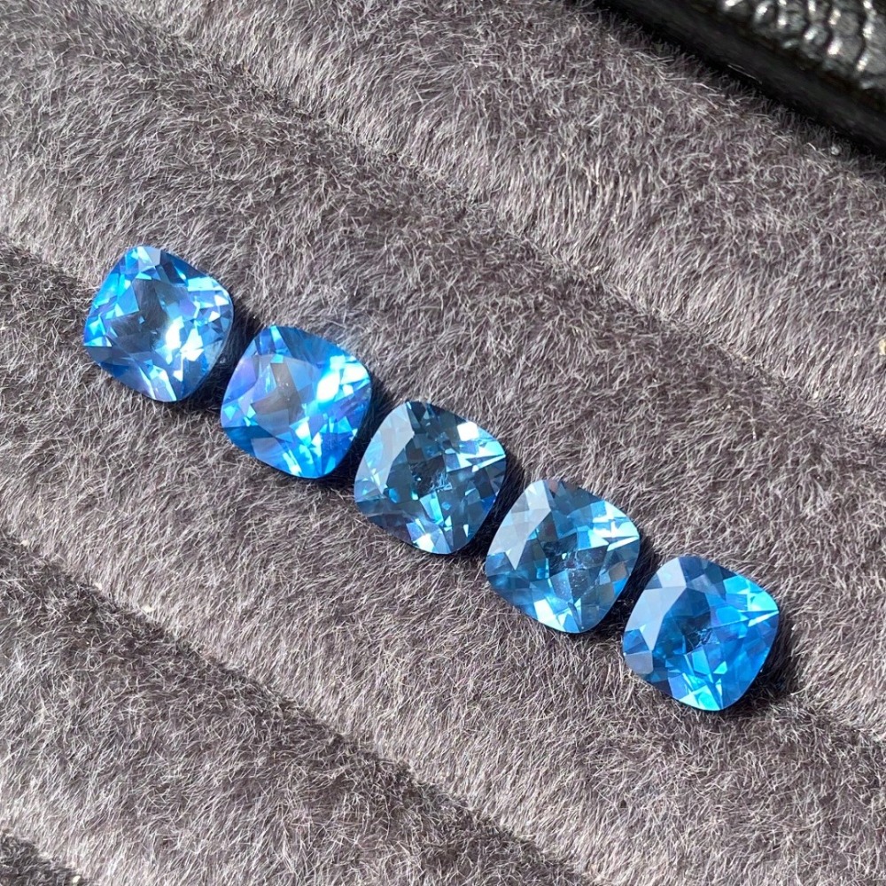 0.5-6Ct Sky Blue Lab Grown Princess Cut Faux Sapphire
