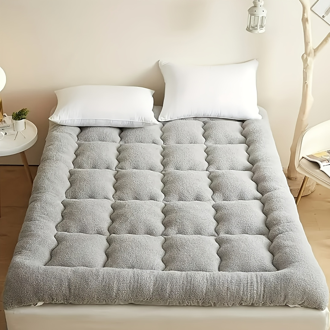 1pc Ultra Soft Mattress Topper - Thick and Portable, Foldable, Suitable for Dorms, Bedrooms, and Hotels - Machine Washable, Mixed Colors Available in Christmas, Back-to-School Season, New Year