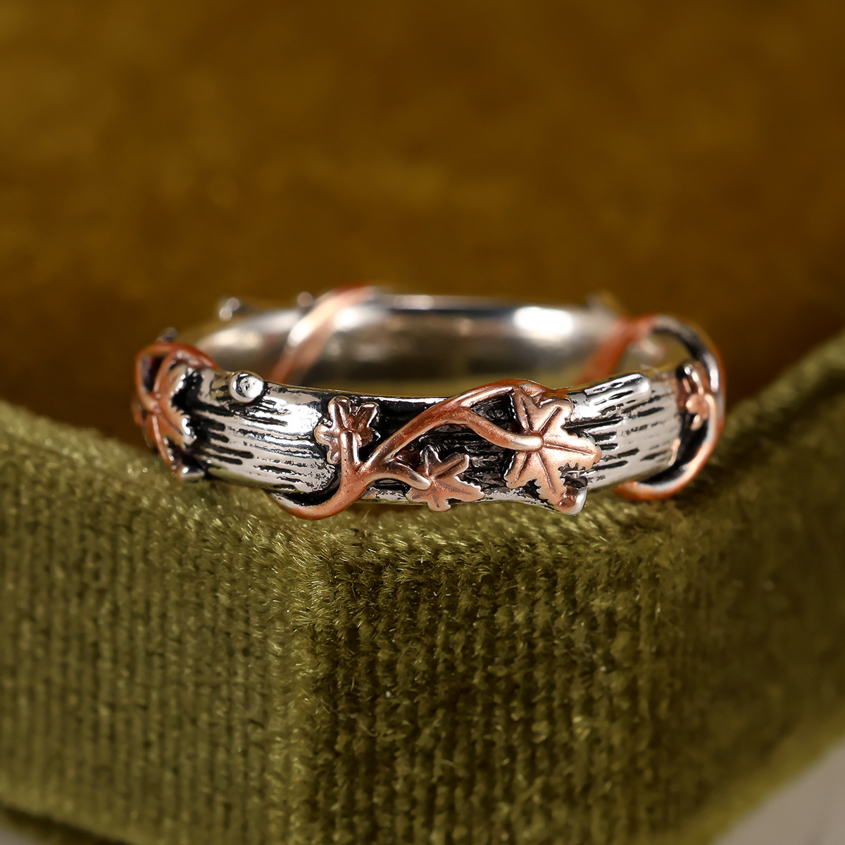 Women's Forest Bark Texture Relief Maple Leaf Ring