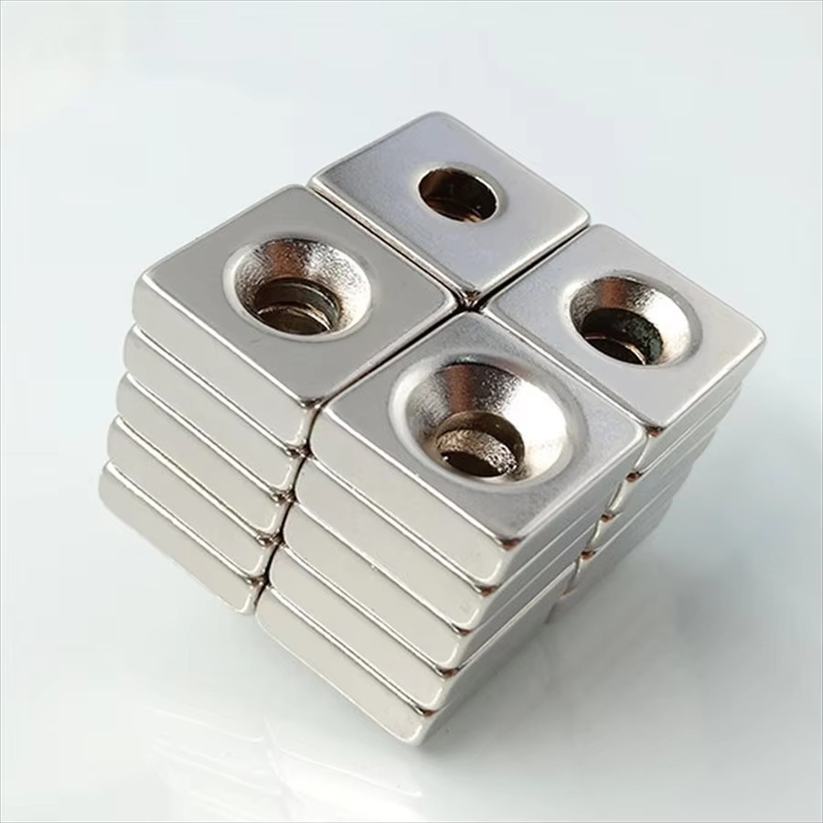 

Super Strong Neodymium Square Magnet With Countersunk Hole, 15x15x5mm - Screw-installable Permanent Magnetic For Material Handling