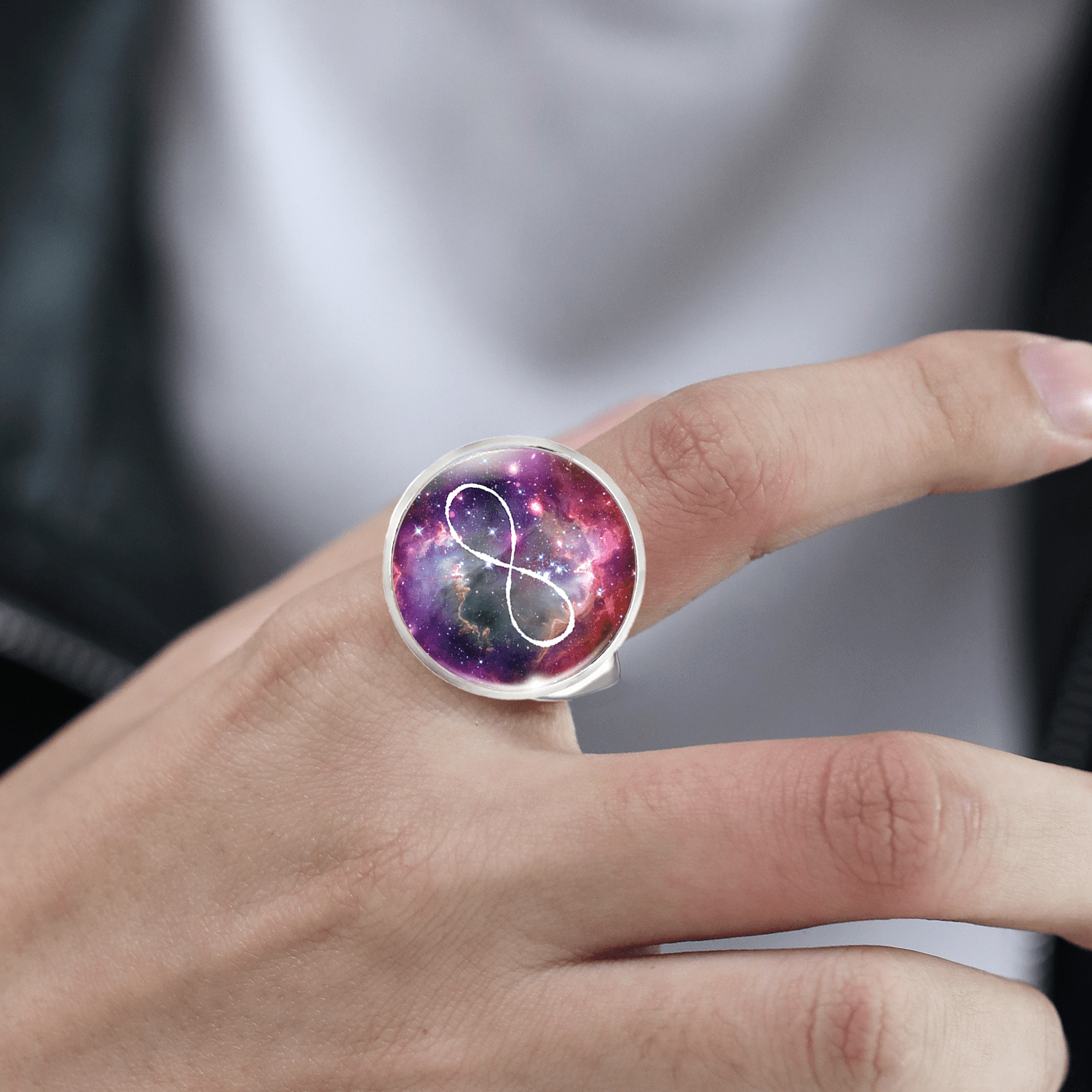 Adjustable White Ring with Universe Planets Design