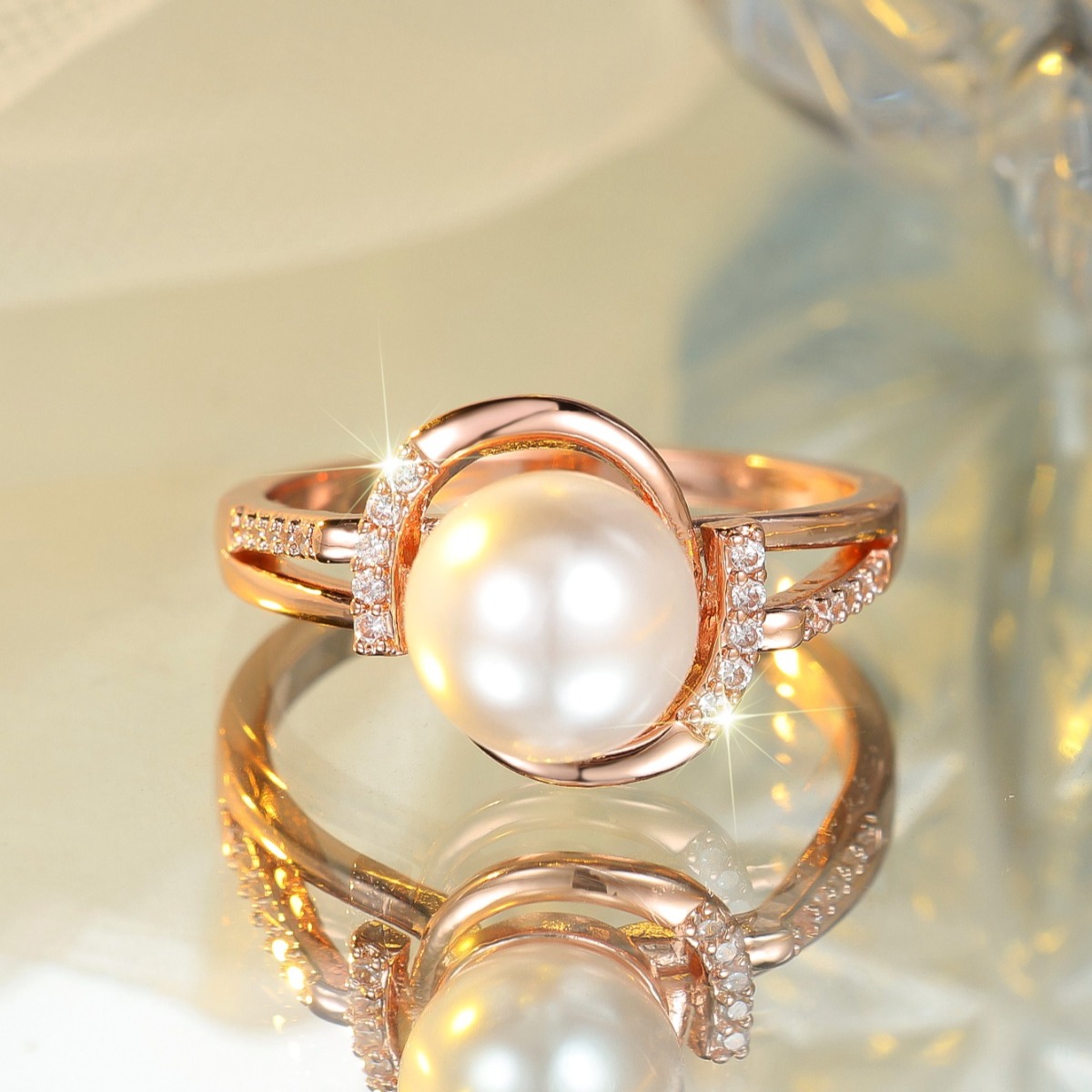 Men's Classic Wedding Style Round Zircon Ring