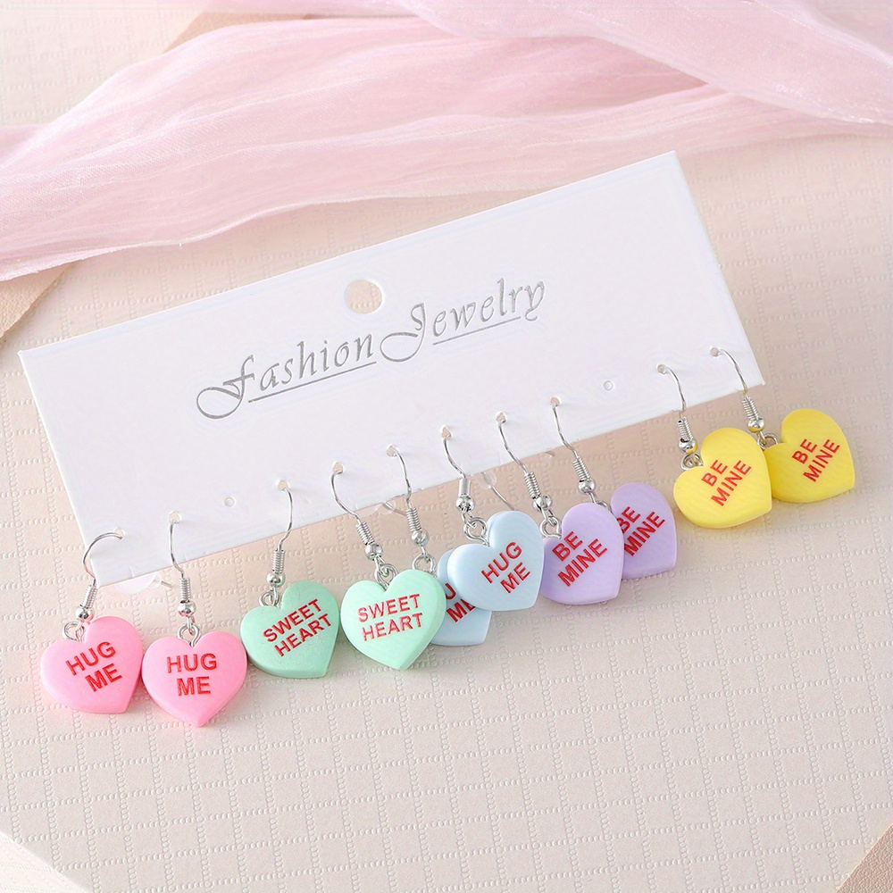 

Valentine's Day Heart Earrings Set, 5 Pairs Of Resin Colorful Drooping And Swinging Retro , Suitable For Women, Daily And Festival Stainless Steel Ear Sticks, No Feathers, No Plating - Perfect Gift