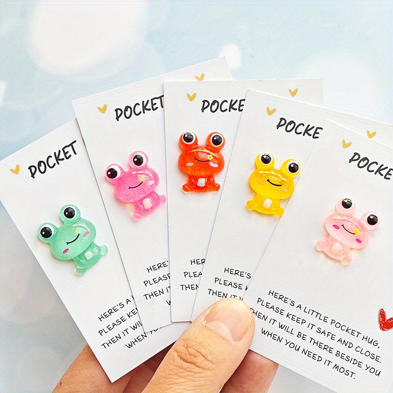 

5pcs Mini Frog Pocket Hug Set, Resin , Pendant & Encouragement Card, Birthday, Wedding, Valentine's, Easter, & Father's Day, Inspirational Keepsake Jewelry Accessory