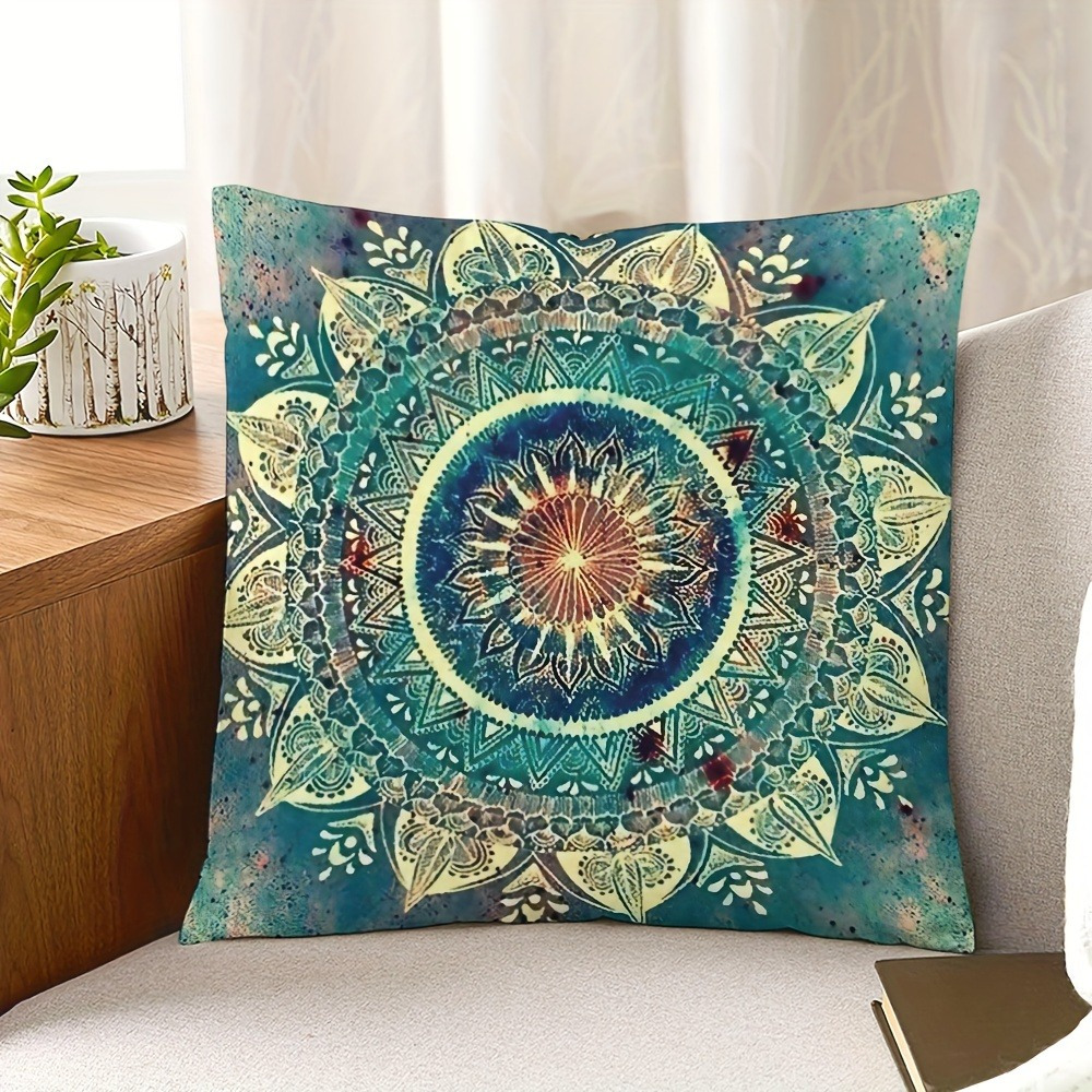 

1pc Bohemian Mandala Pattern Throw Pillow Cover, Contemporary Style, Soft Velvet Fabric, Polyester, Machine Washable, Zipper Closure, With Decorative Cushion Case For Home And Car