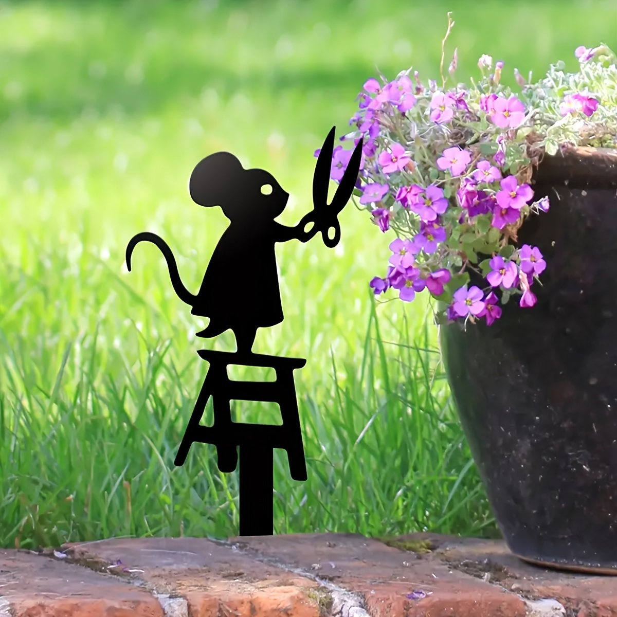 TEMU 1pc Panneau de Jardin Silhouette de Souris en Métal Style Rustique avec Design de Ciseaux - Ornement de Pelouse en Fer Noir, Convient pour
