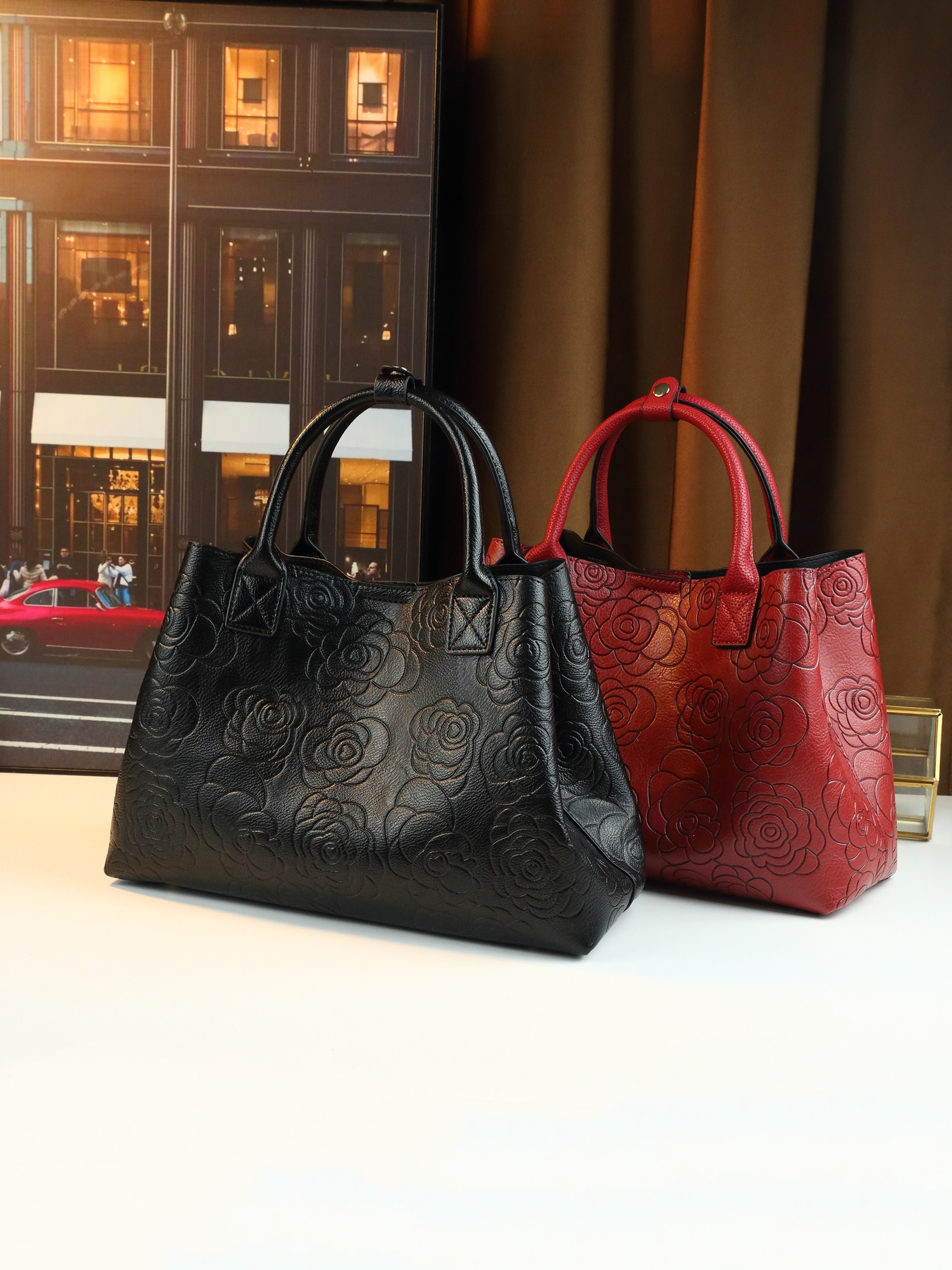 Crossbody strap detail