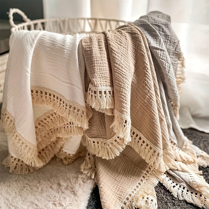 A Double-Layer Breathable Cotton Gauze Throw Blanket with Tassels, Suitable for Use As a Windbreaker, Shawl, Or Bath Towel