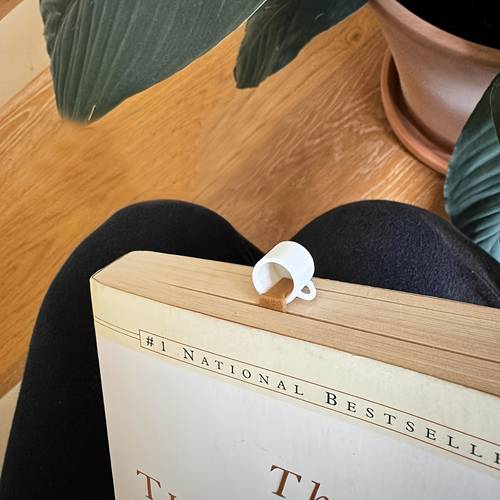 2pcs leather coffee cup shaped bookmarks elegant durable page markers non electric gift for readers with stylish design cute bookmarks