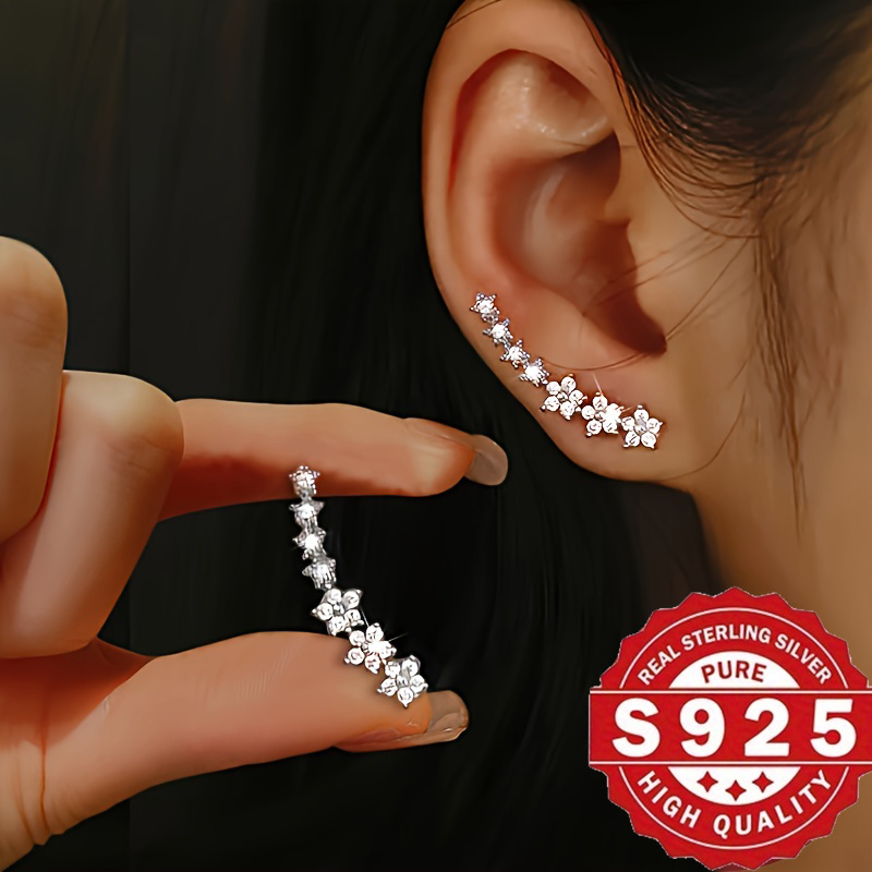 

A Pair Of S925 ' Pearl Ear Studs, Weighing 3.2g, Suitable For Daily/ Commuting/ Banquet Versatile And Elegant Ladies' Crawler Earrings. French Retro Holiday Gift/ Essential Gift