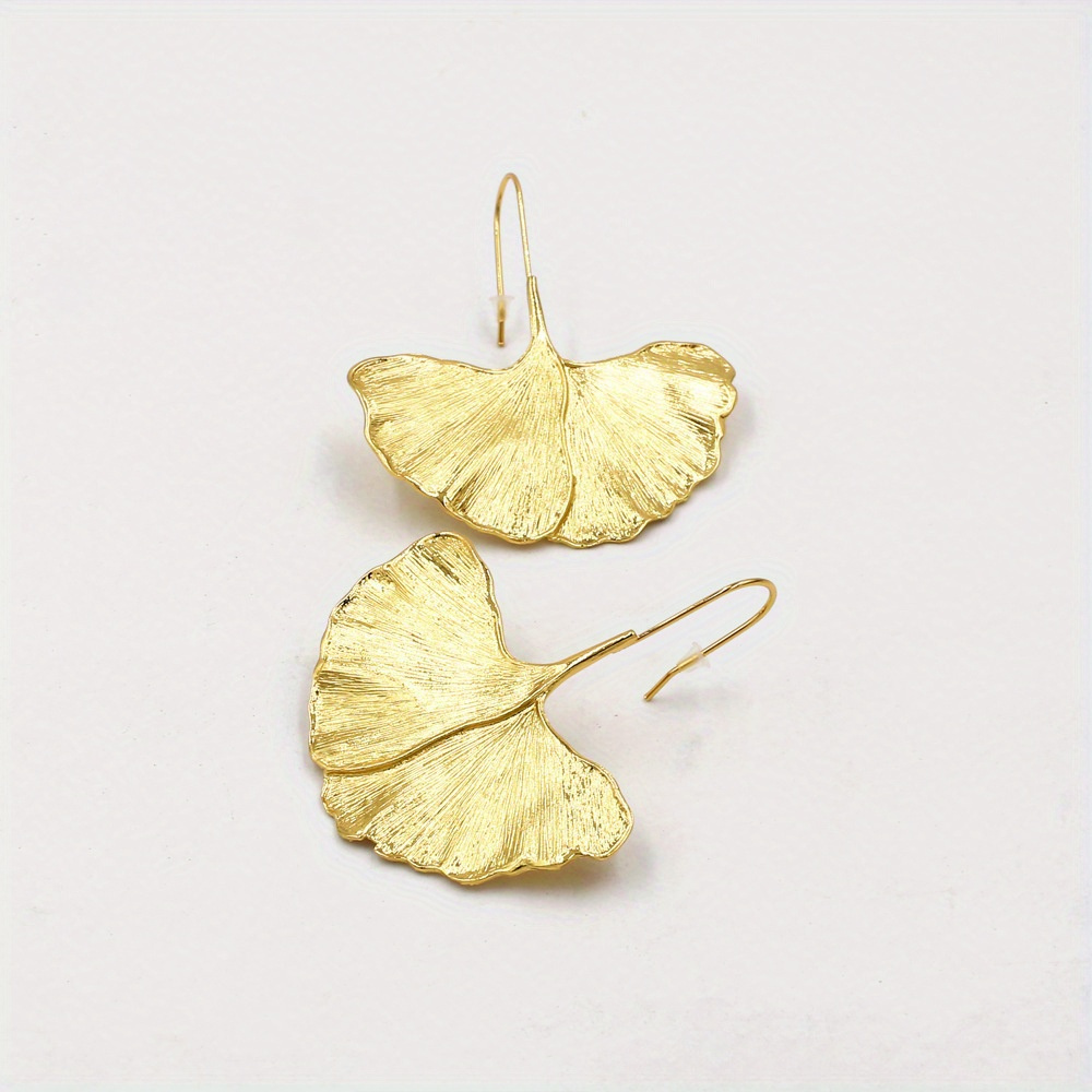 E-shop High-End Ginkgo Blatt Textur Goldene Farbe Blatt Anhänger Damen Ohrringe, Überteuerte Mode Leichte Luxus Ohrringe