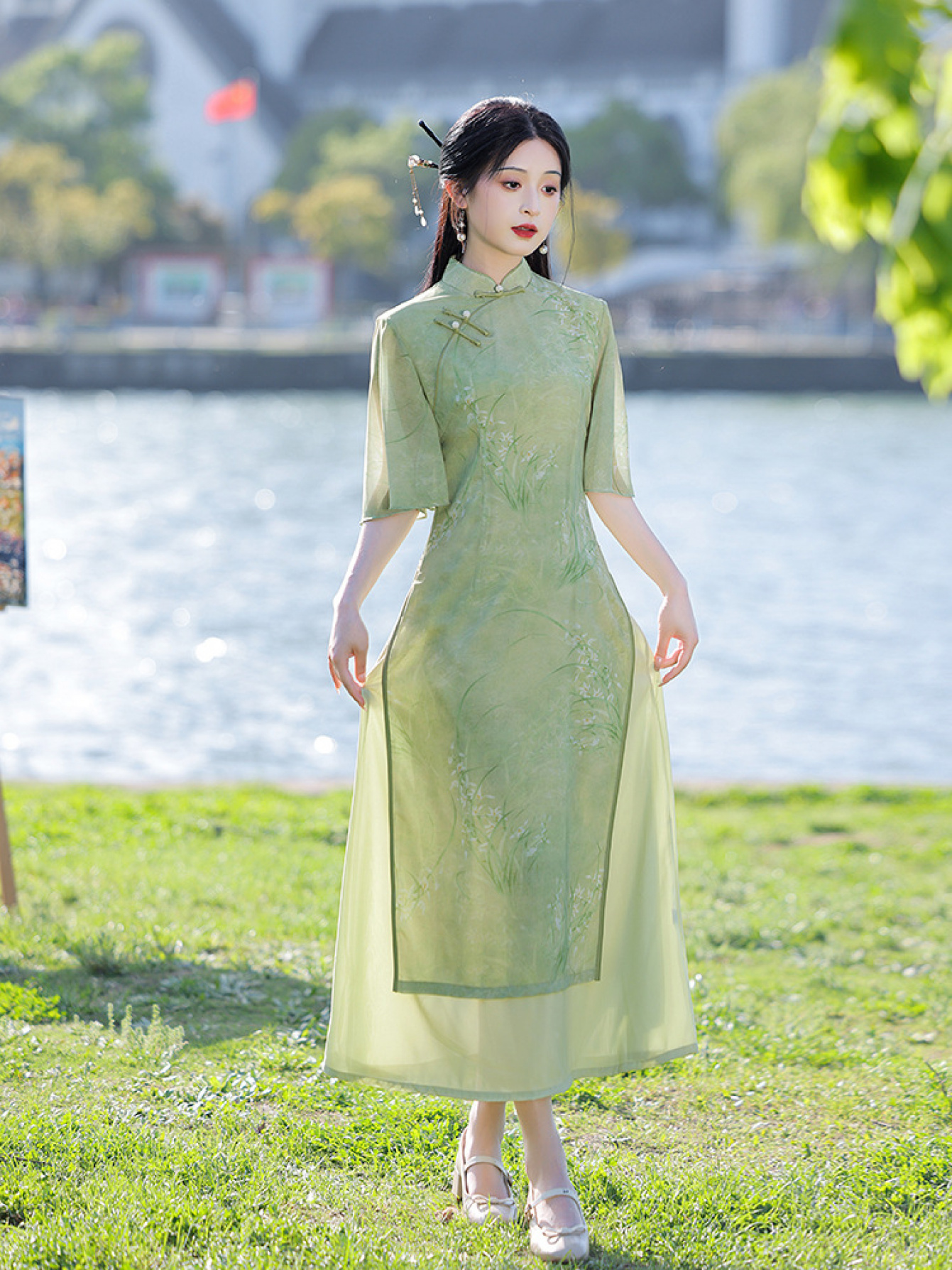 green chinese traditional dress 4-Ply Silk Long Sleeve Cocoon Dress Green / 06 / R125SL1657