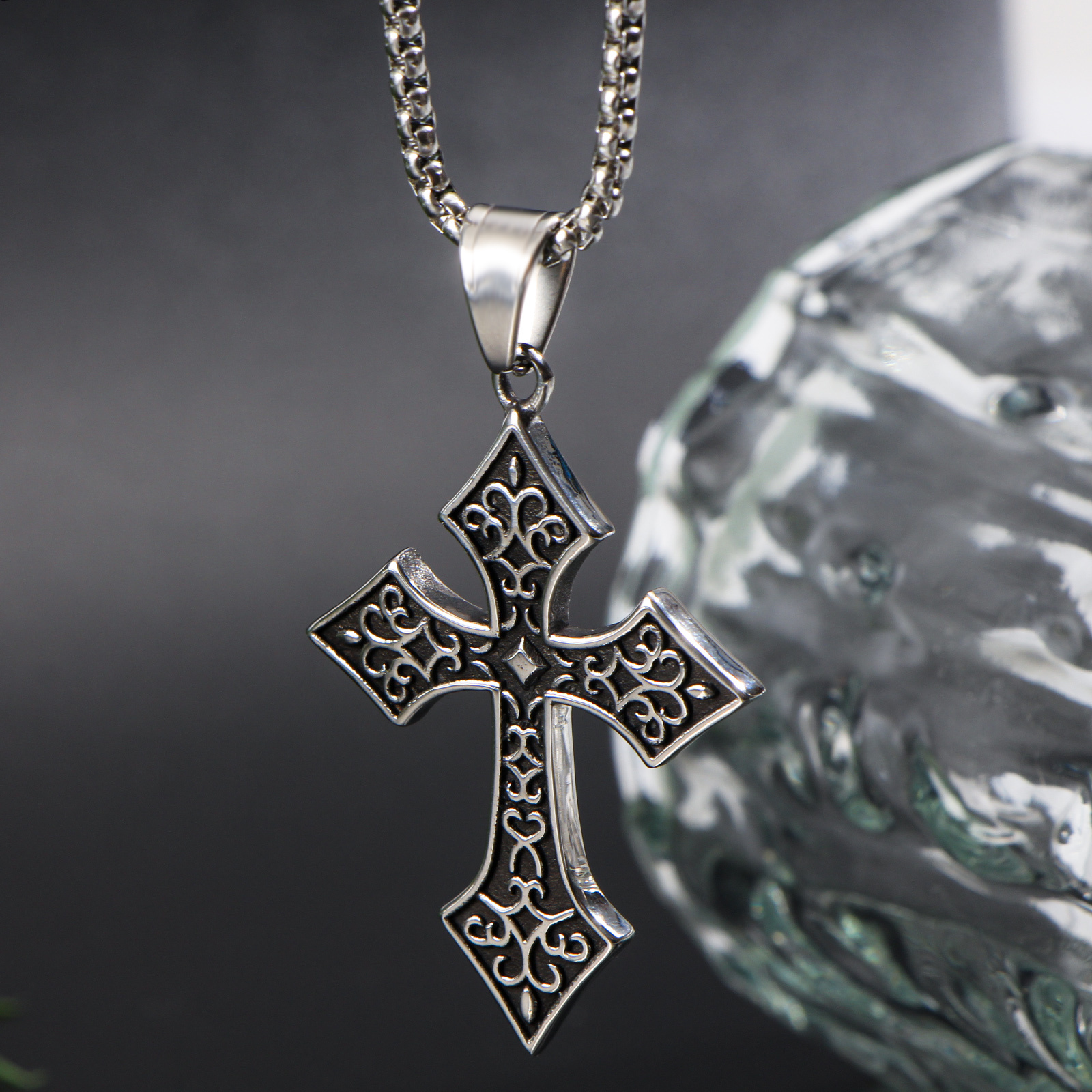 Silvery Ornate Cross Pendant Necklace