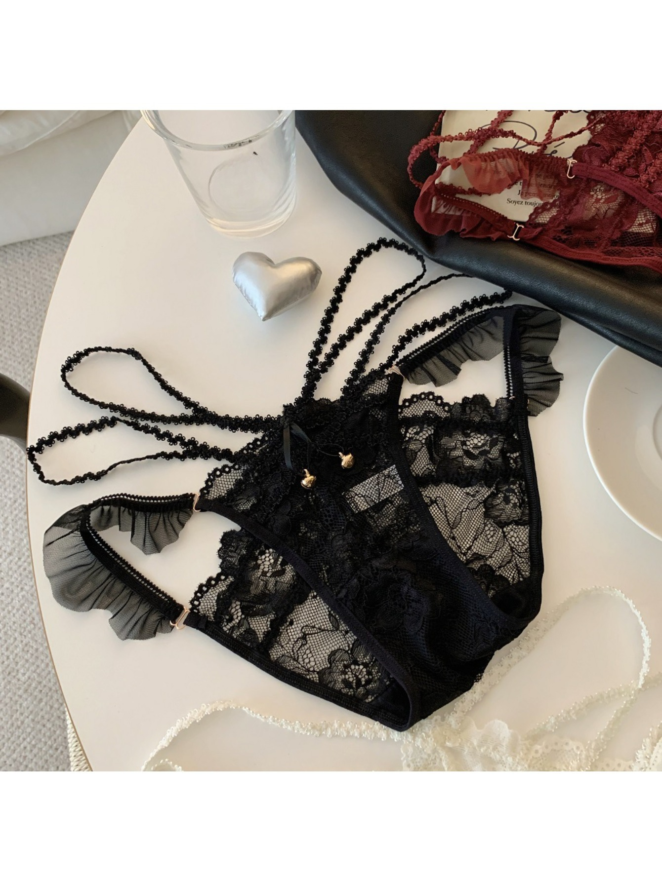 4pcs Women' Low-Waisted Sheer Lace Panties - Pure Desire Briefs with Hollow-Out Hollow Design & Hollow Suitable for Low-Rise Underwear, Delicate Straps, Bell-Shaped Triangle Style, Hand Washable Solid Color for Daily Wear or Special Occasions