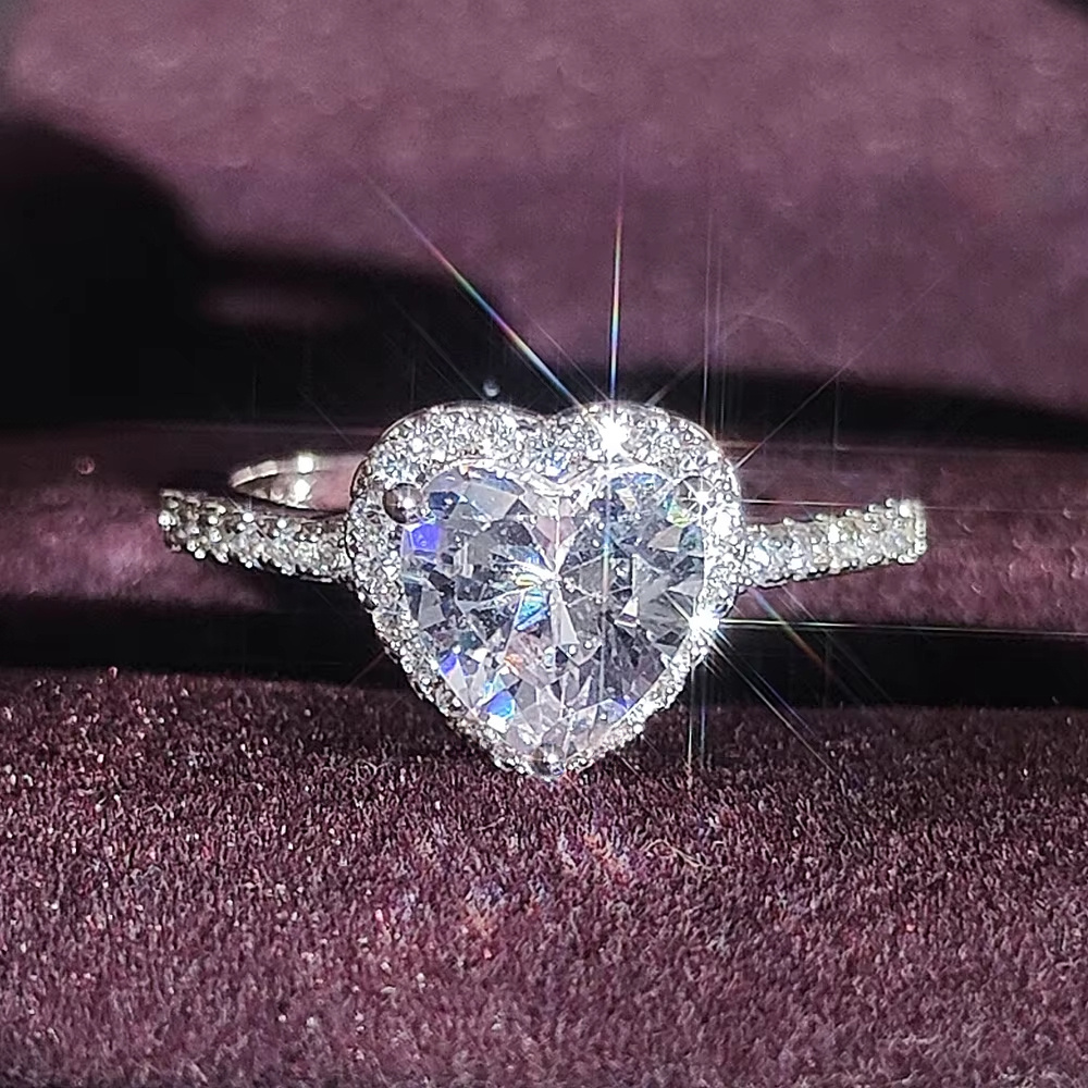 Women's Classic Moissanite Ring, 1 Carat in 925 Silver