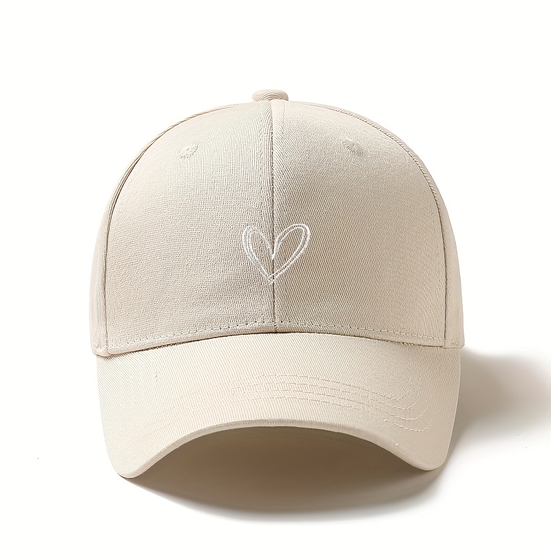 Image of Heart-shaped Badge Baseball Cap- Adjustable Snapback Hat, Lightweight Unisex Baseball Cap, Valentine's Day Gift For Couples(multiple Colors )- Daily Street Accessory, Casual Headwear, Fashionable Hat