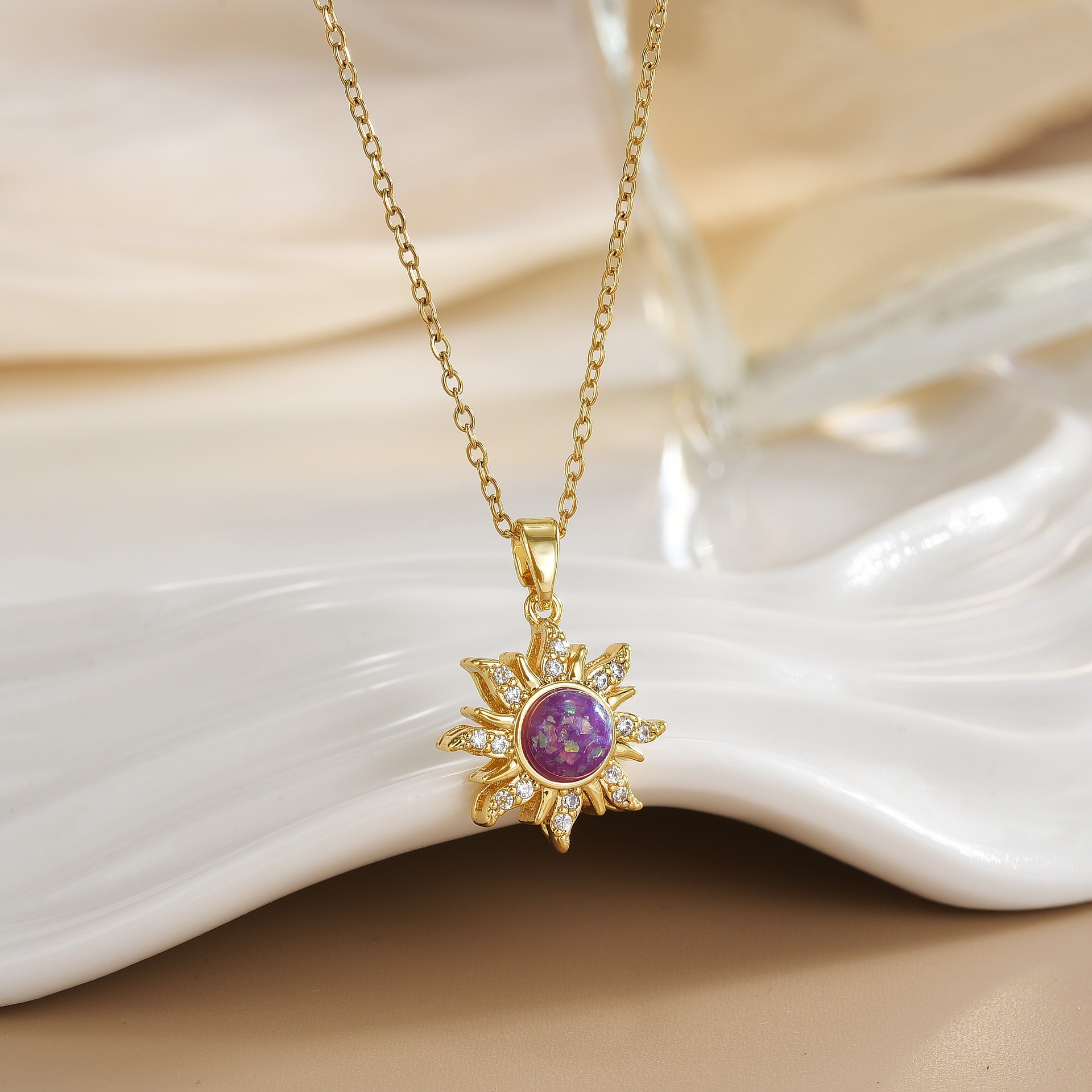 TEMU Fashionable Women's Pendant Featuring A Creative , Intricately Carved With Stylish Patterns, Parties And Versatile Additions