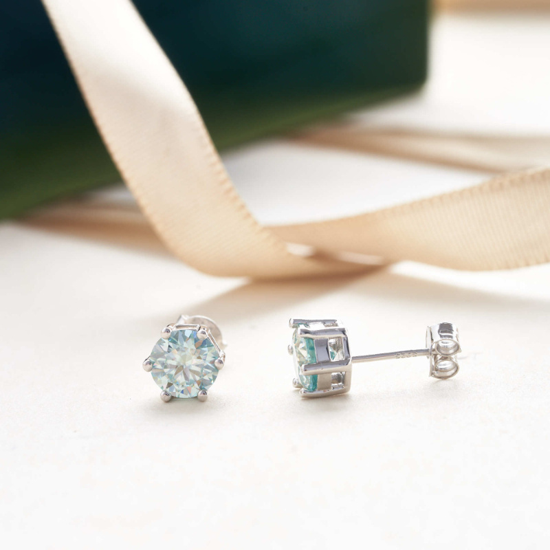 Women's 0.5/1/2/3 Carat Moissanite Stud Earrings in 925 Silver