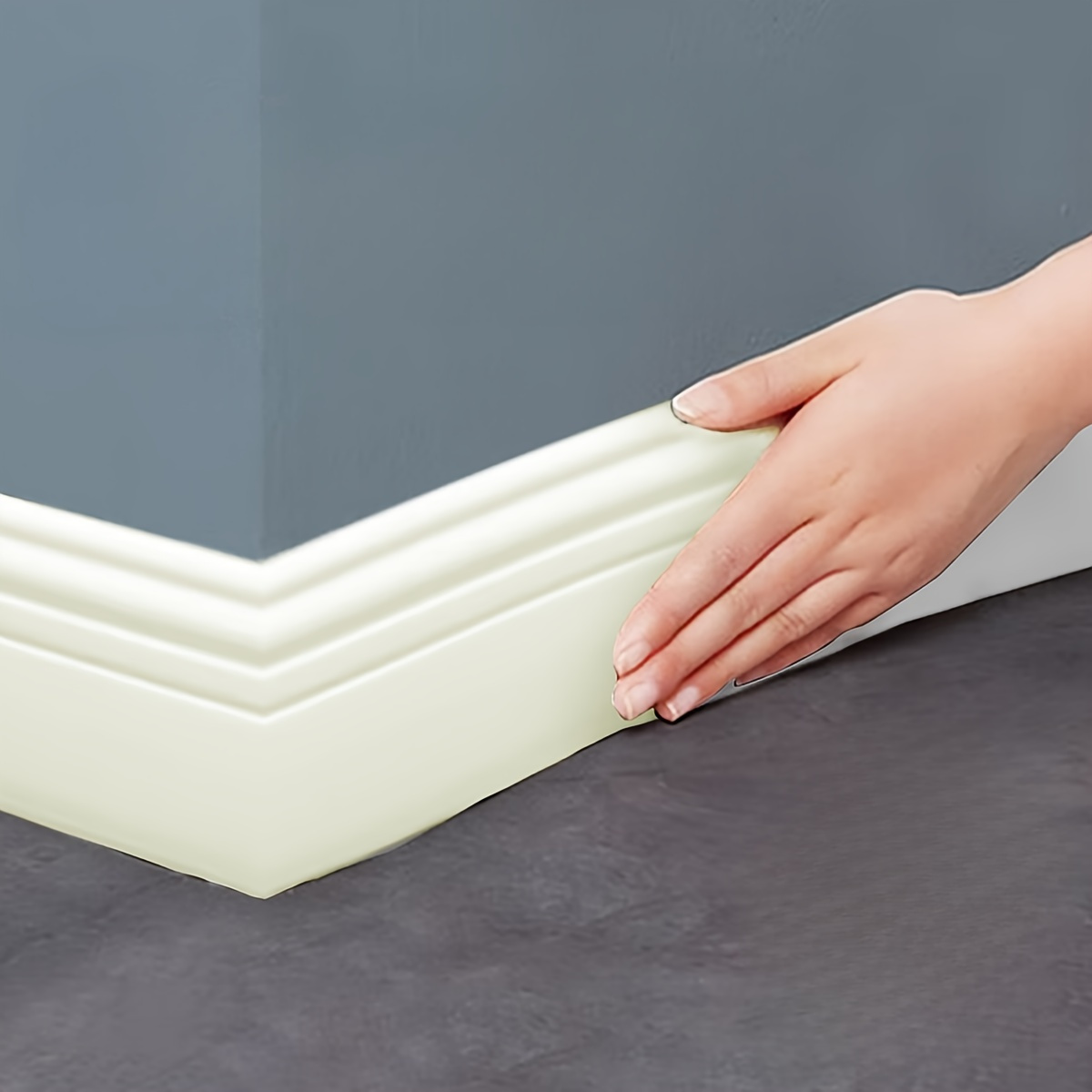 E-shop Selbstklebende Sockelleiste, 9,8x200,0 cm, Matt, Flexibler Fußleistenstreifen zum Abziehen & Ankleben, Wiederverwendbare Wandkante für