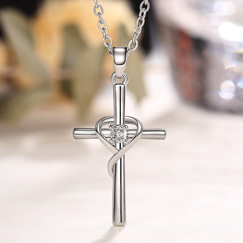 Image of 1pc Of Women's Fashion Pendant Necklace Inlaid With Synthetic Zirconia Cross Heart Necklace For Daily Vacation Leisure Multi-functional Jewelry Women's Necklace