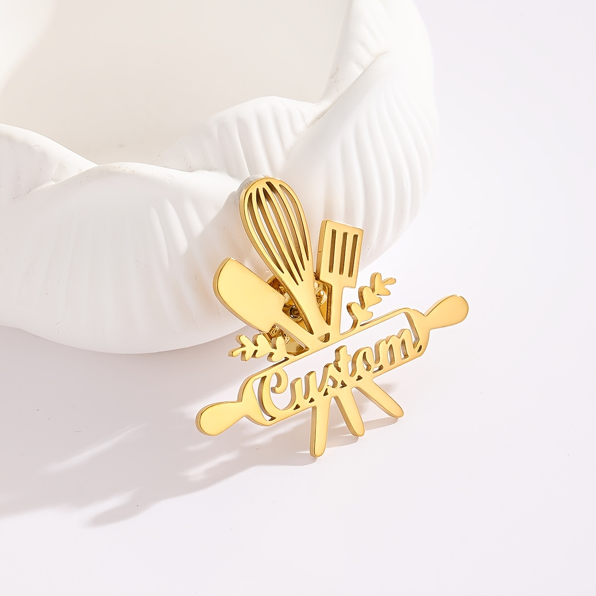 TEMU Broche personalizado de acero inoxidable con temática de chef; Grabado de personalizado; Elegante dorado con diseño de utensilios de cocina;