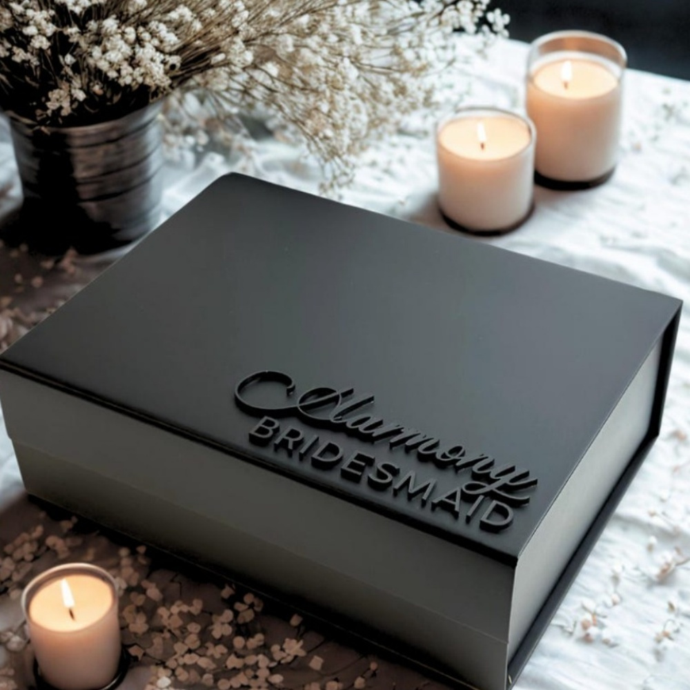 E-shop 1 Stück Personalisierte Magnetdeckel-Geschenkbox – Individueller Name/Text & Etiketten, Große Hochzeits-/Jubiläums-/Brautjungfern-Antragsbox mit