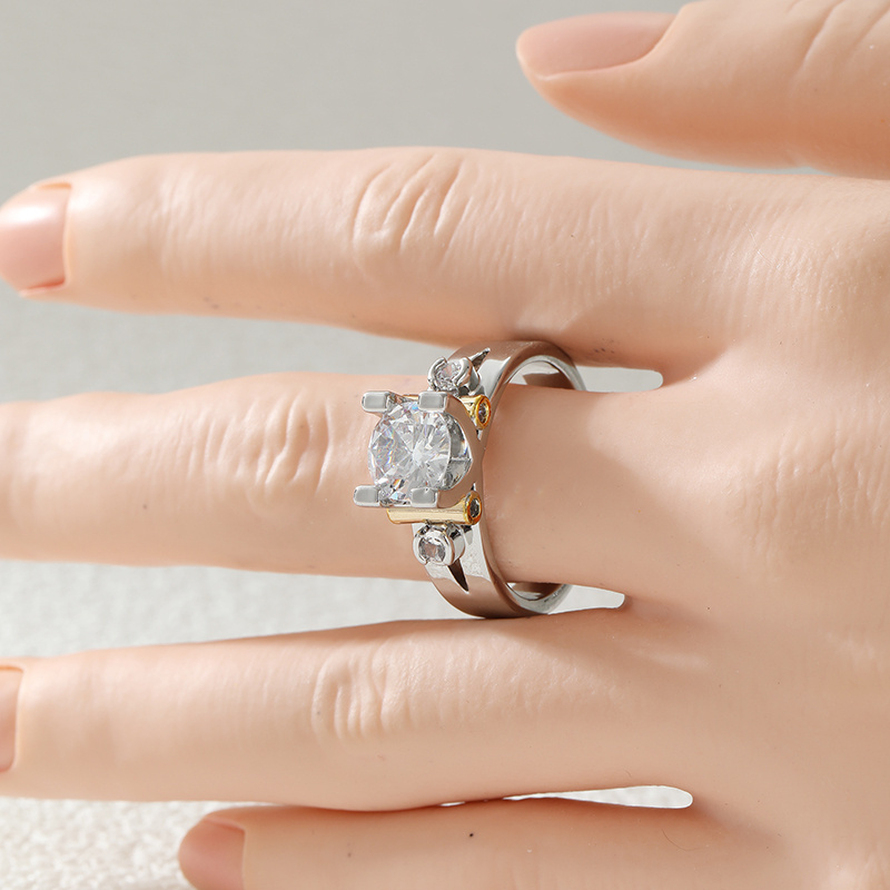 Women's Fashionable Luxury Round Synthetic Zirconia Set Ring