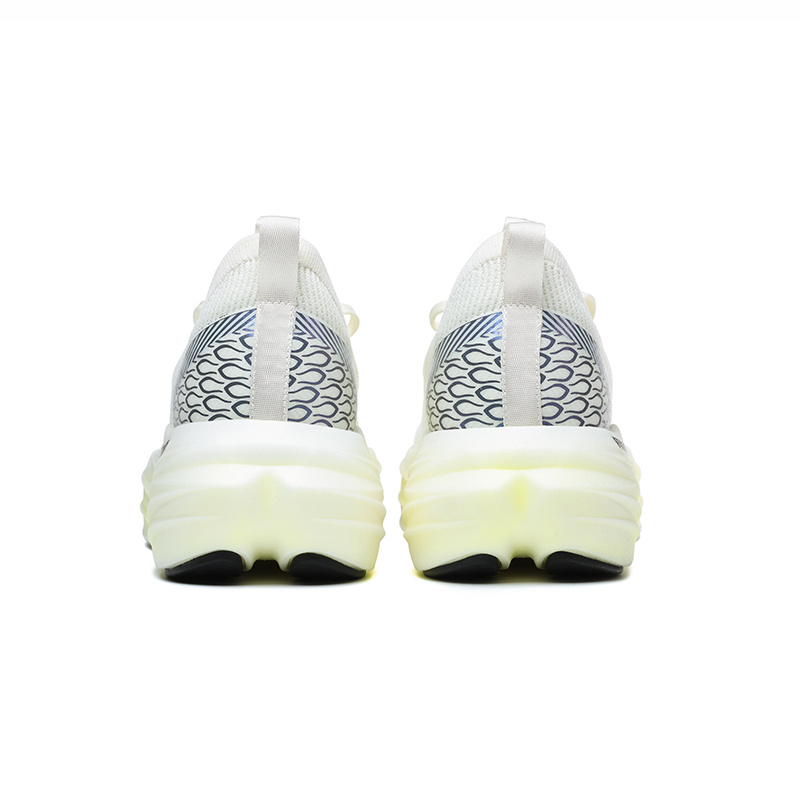 Trendy And Versatile Lightweight Running Shoes from The Extreme Wind Series, Featuring Ultra-Light And Breathable Design